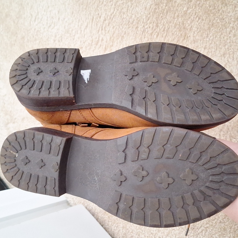 Womens Tan Torrid Lace Up Boots Size 9 - Picture 3 of 3
